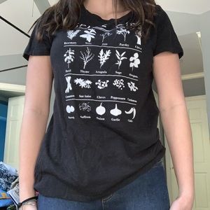 Black graphic tshirt